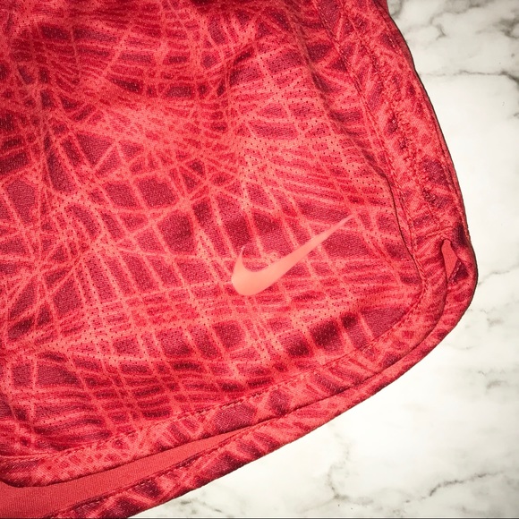 🎉HP🤗 Nike Reversible Workout Shorts - Picture 2 of 8